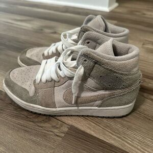 Nike Jordan Mid Sneakers in Beige and Tan